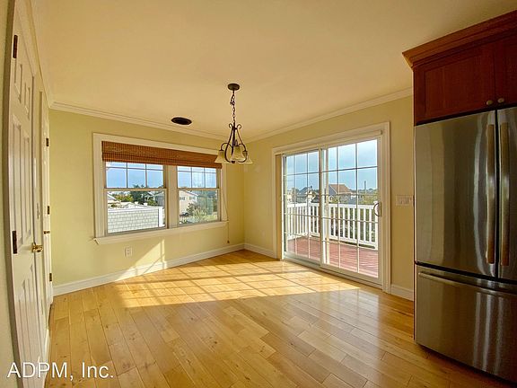 2nd image of 235 Northern Blvd