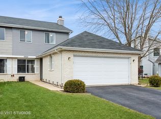 2922 Dorothy Dr, Aurora, IL 60504