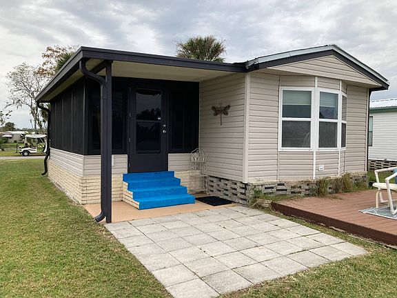 3rd image of 46 Lakeview Dr #46