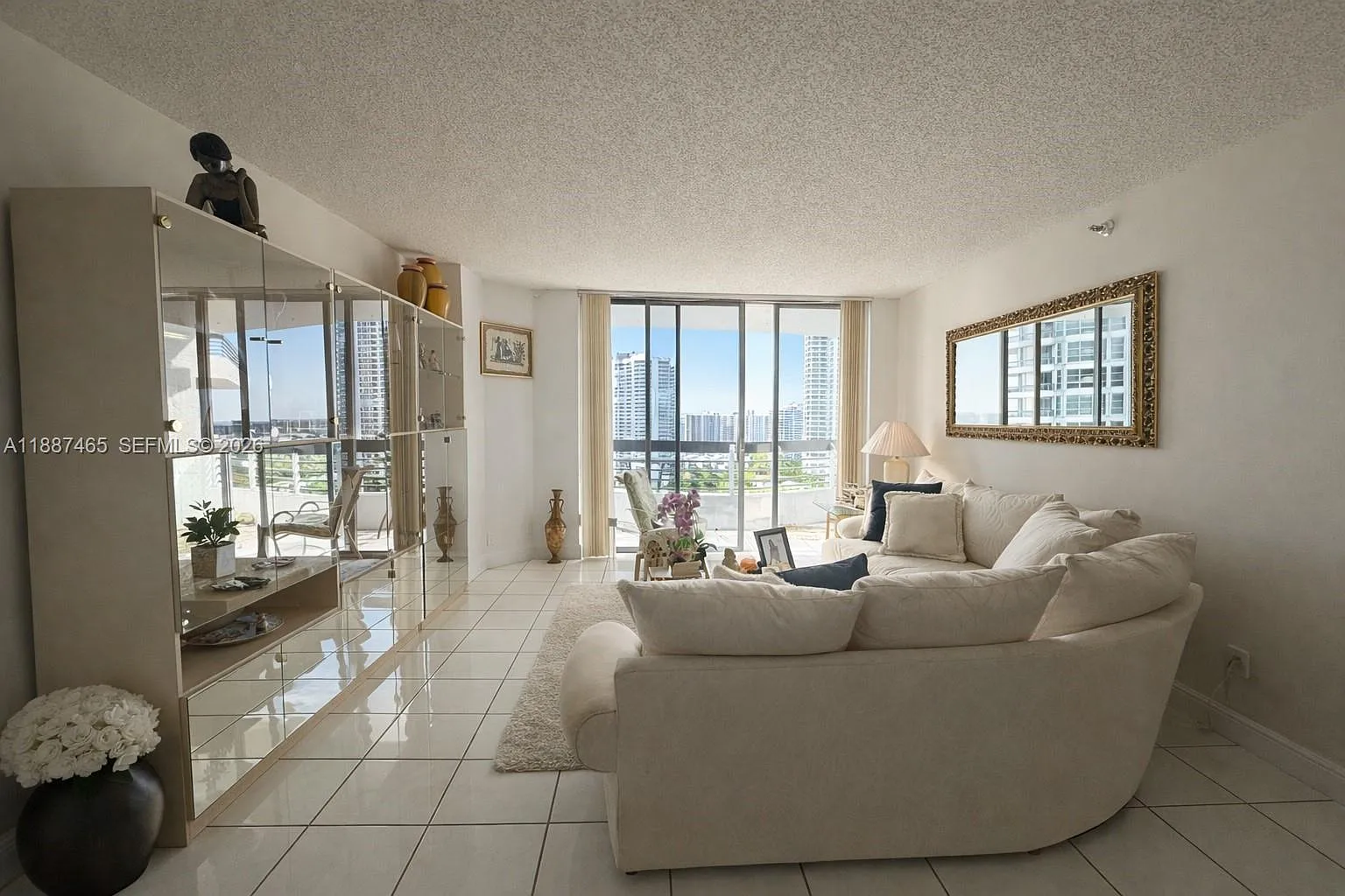 2 bed, 1183 sqft, $3,450 — Photo 4