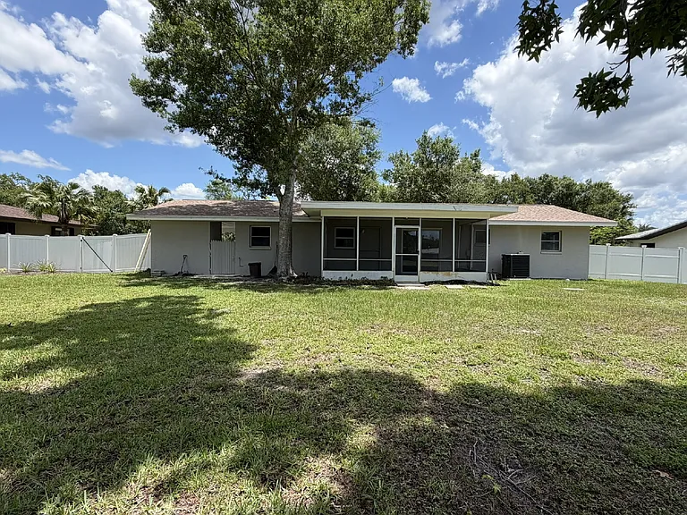 4093 Drance St — Photo 34
