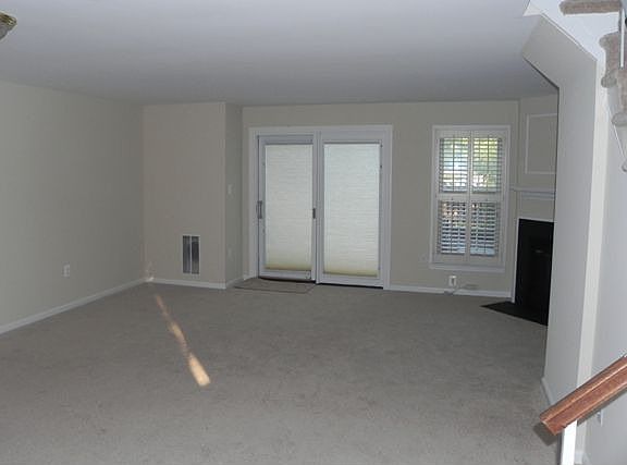 4th image of 7477 Towchester Ct