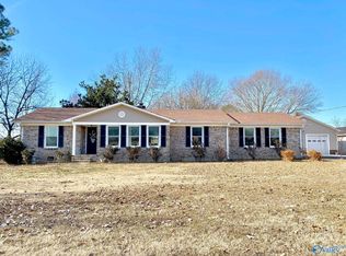 18147 Thompson Rd, Athens, AL 35611