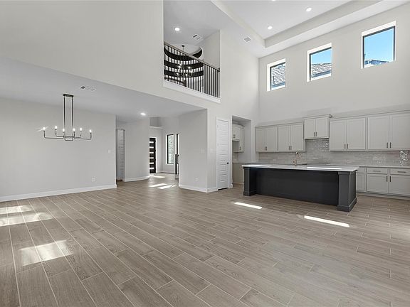 3rd image of 7806 Clover Gully Ln