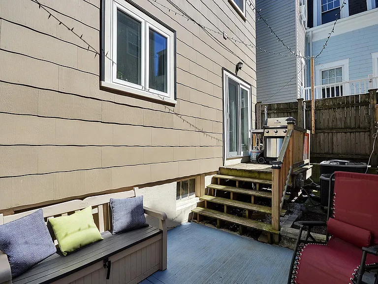 9 Atlantic St — Photo 24