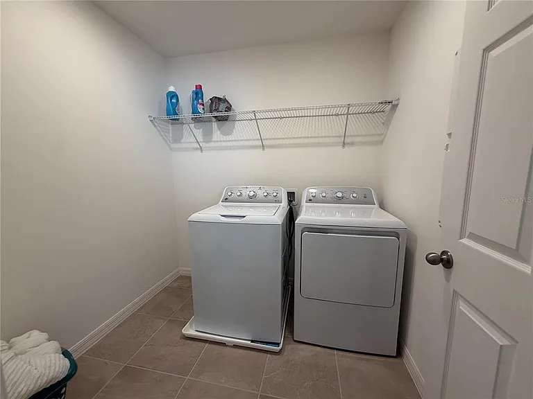 434 North Blvd E — Photo 29