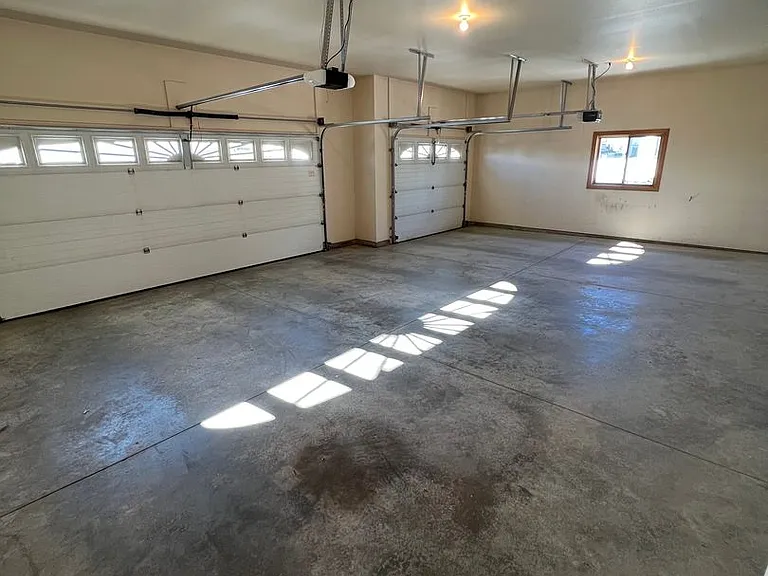 1124 Alta Vista Dr — Photo 14