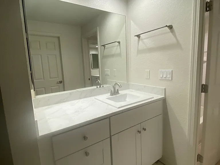 1735 W Sunn Fjord Ln #I105 — Photo 6