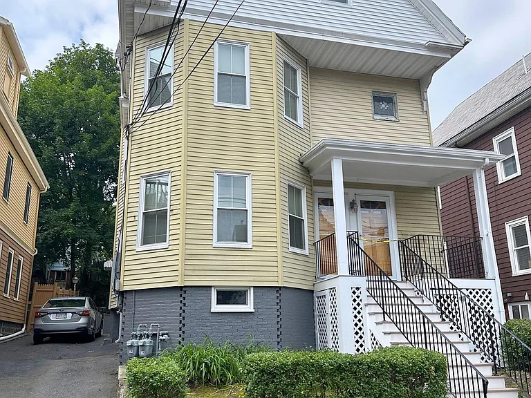 112 Hudson St #1 — Photo 15