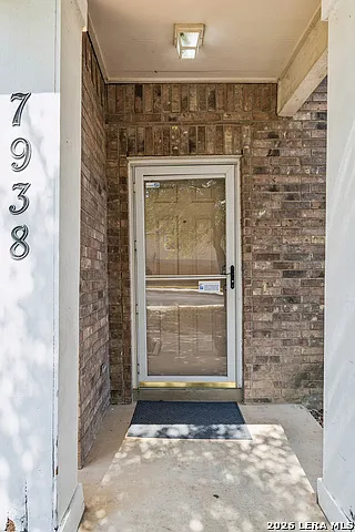 5 bed, 2.5 bath, 2740 sqft, $2,490 — Photo 3
