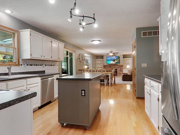 5th image of 1506 Paddington Dr