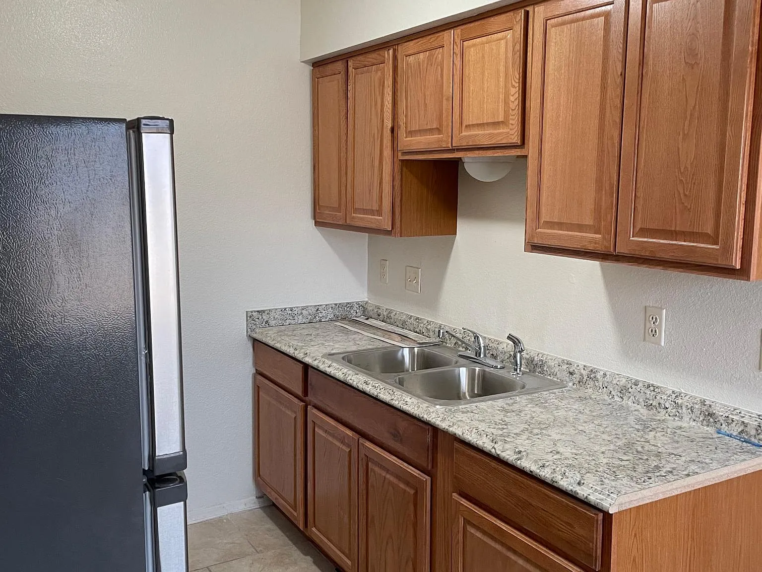 3401 Lafayette Drive NE — Photo 2