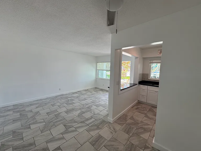 11225 1st St E #3 — Photo 13