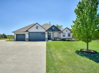 21632 SE 95th St, McLoud, OK 74851