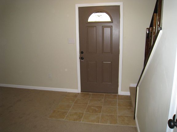 2nd image of 35 Cable Hollow Way #49-2