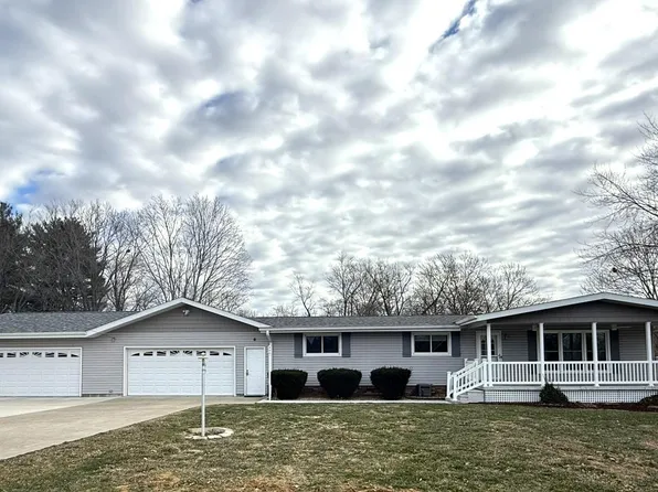 38 Lincoln St, Knoxville, IL 61448