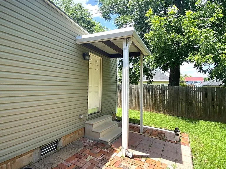 Studio Garage Apt In Nw Okc Youngs Englewood Add — Photo 11