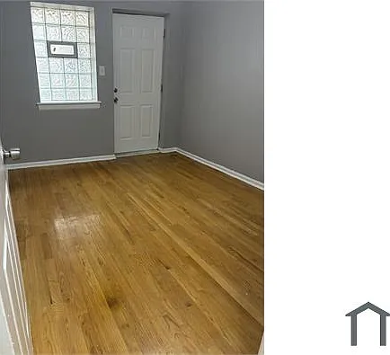 7030 S Cregier Ave — Photo 3