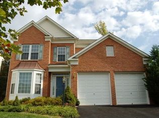 5015 Marshall Crown Rd, Centreville, VA 20120