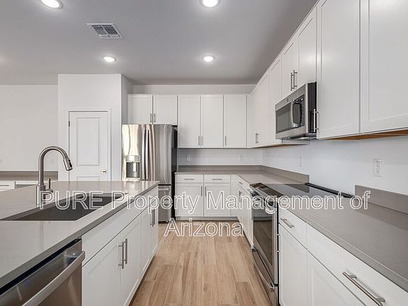 5th image of 7408 W State Ave