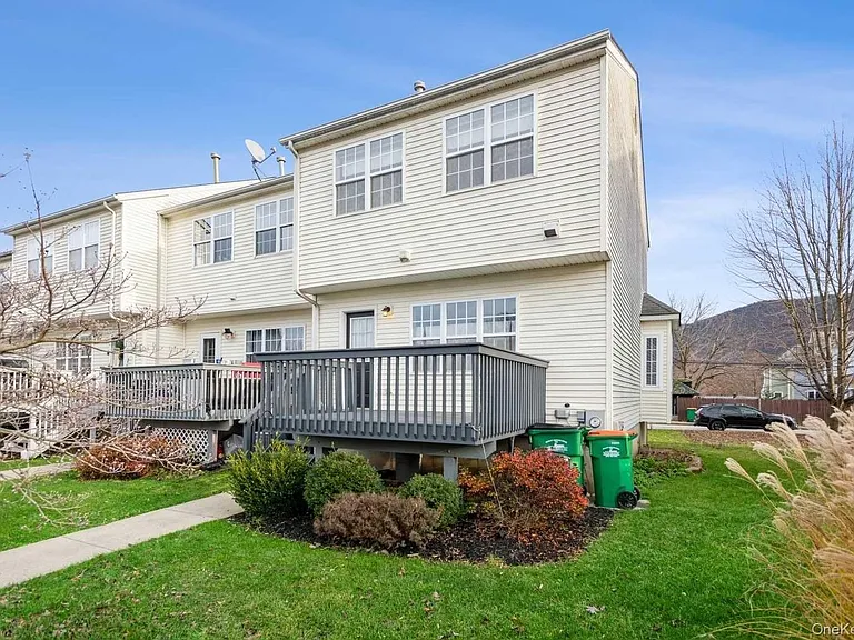 52 Schenck Ave — Photo 34