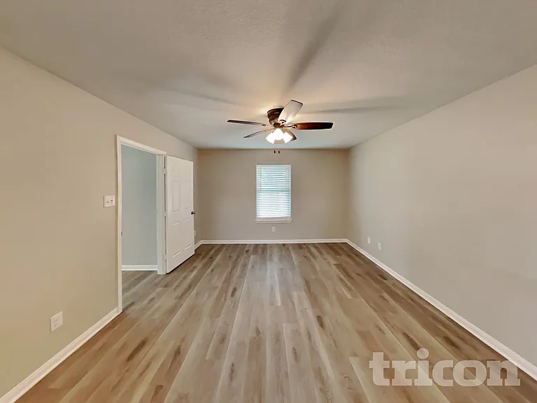 308 Crooked Pine Ct — Photo 6