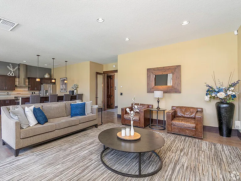 Cedar Falls Apartments — Photo 19