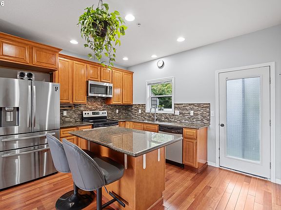 4th image of 2619 SE 109th Ave