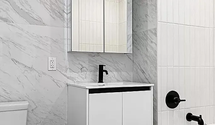 Rented by ERNY LLC | media 25