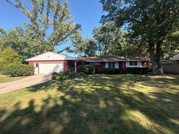 2000 Herschel St, Roseville, MN 55113