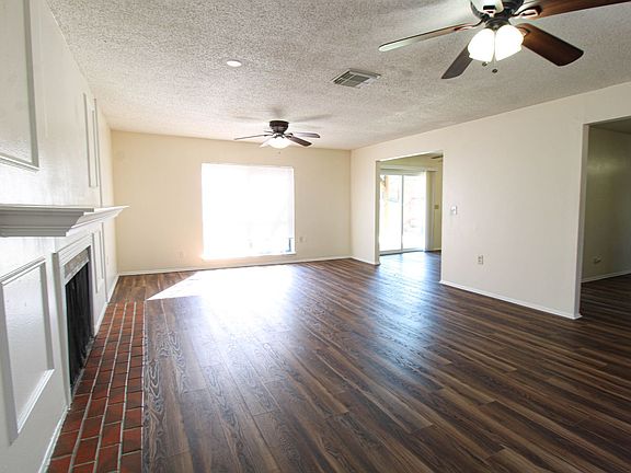 5th image of 10230 Plumas Dr