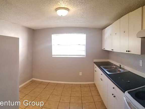 2nd image of 1409 Lotela Ave