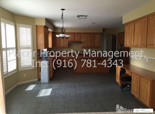 8200 Rural Estates Ln, Sacramento, CA 95828