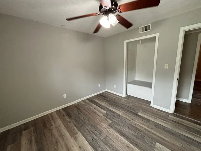 6525 Gregg Dr — Photo 21
