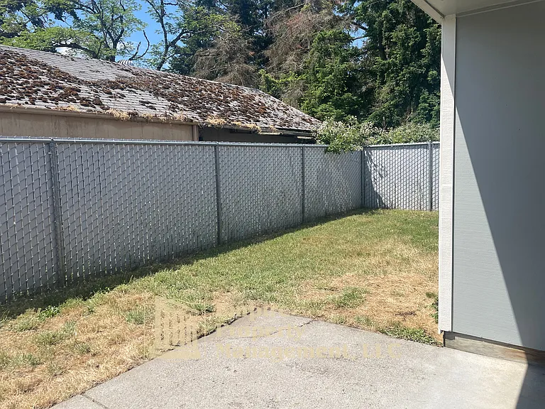 1920 Taft St — Photo 15