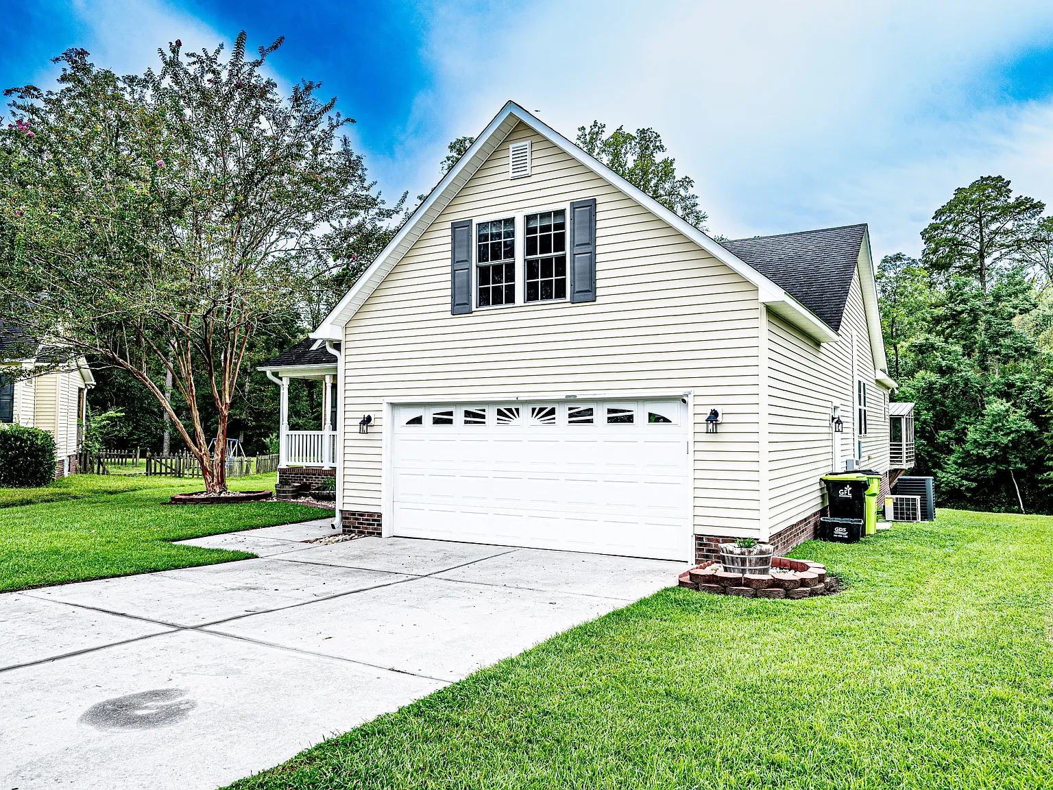 211 Canterwood Lane - 1 — Photo 3