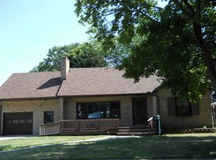 305 W Aplington St, Polo, IL 61064