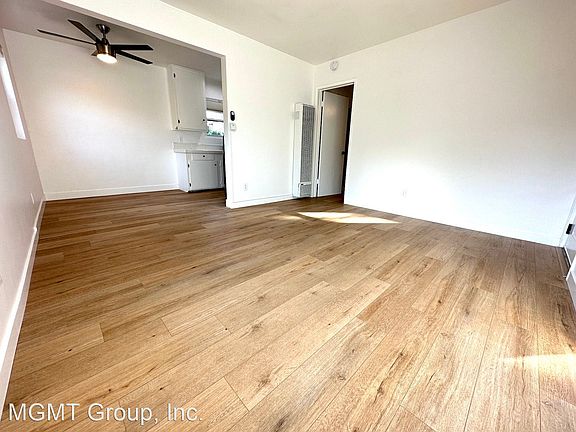 4th image of 2141 W Clinton St