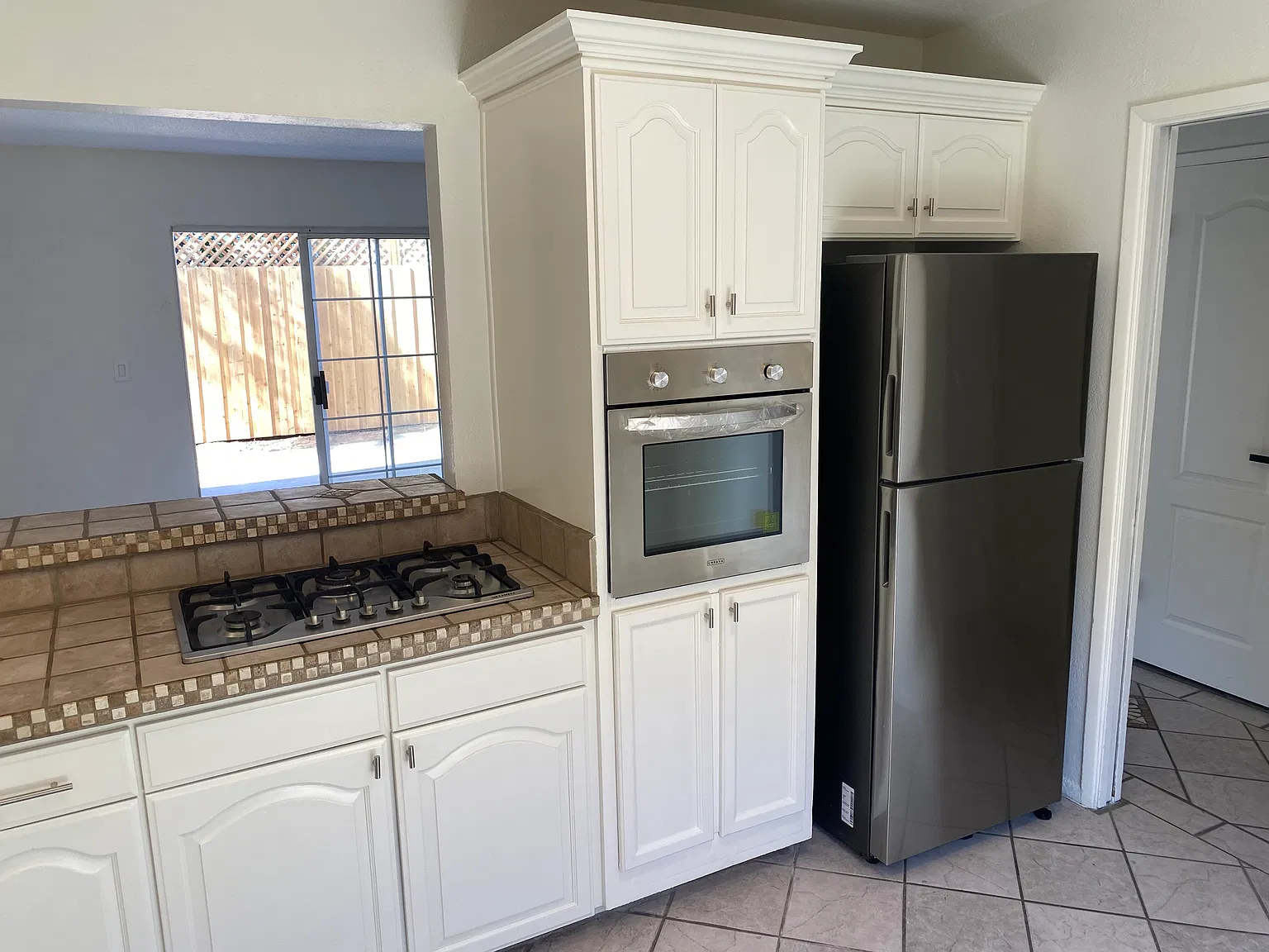 2 bed, 1250 sqft, $3,650 — Photo 4