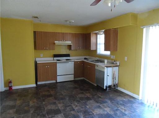 4th image of 2721 E David Dr