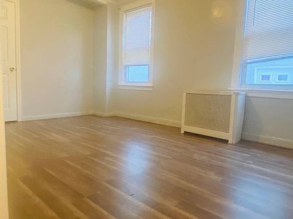 3rd image of 160-16 84th Ave Floor 1