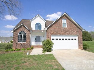 1045 Saxton Cir, Salisbury, NC 28147