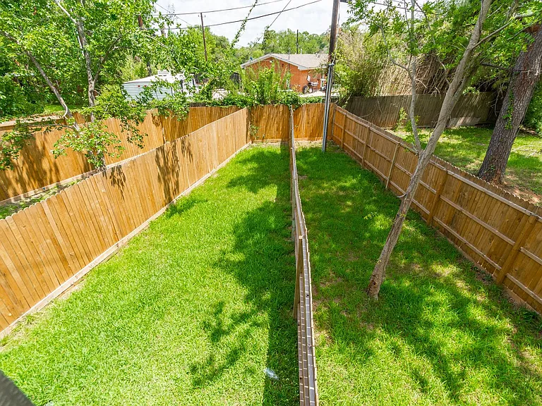 618 Maple Way #B — Photo 46