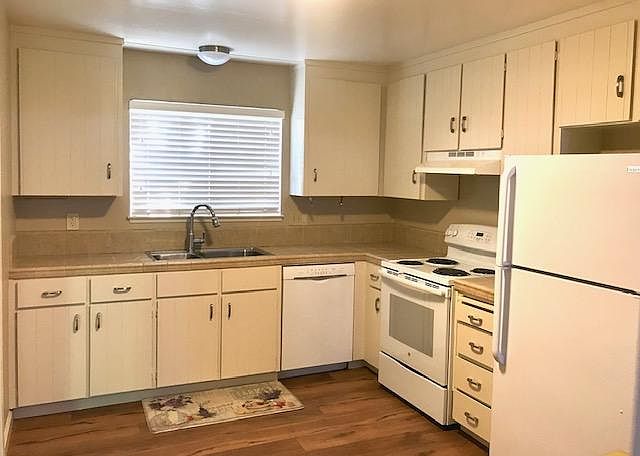 1st image of 10370 Alpine Dr Unit 2