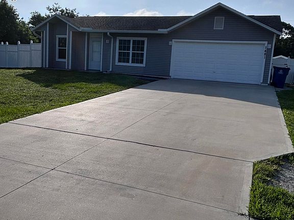 2nd image of 1481 San Filippo Dr SE