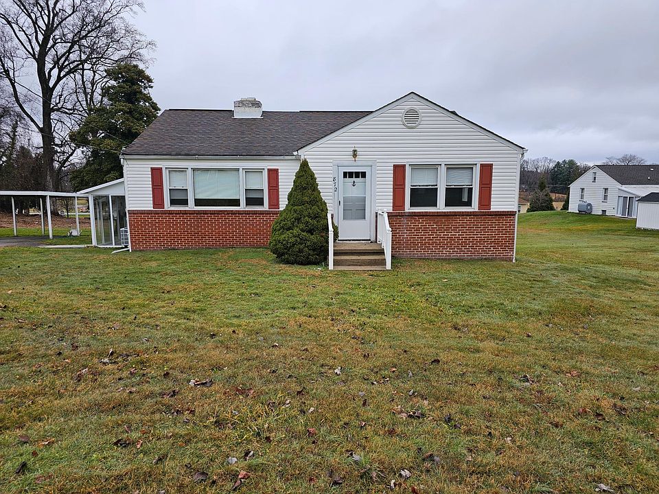 1st image of 872 Claffy Ave