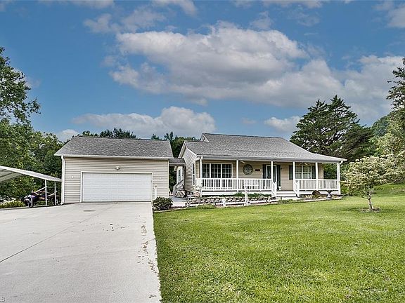 3rd image of 324 Deerfield Country Rd