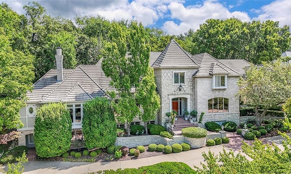 1st image of 11425 Canterbury Cir
