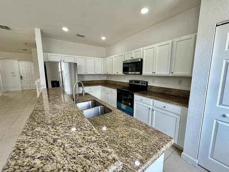 11240 SW 239th St — Photo 14