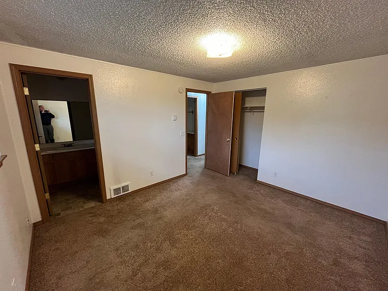 30517 Webster Rd E — Photo 14